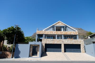 House For Sale in Walmer Estate, Cape Town